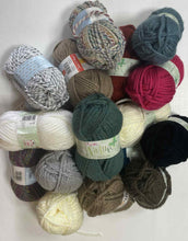 Load image into Gallery viewer, Super Chunky Yarn Mystery Box Bundle 1KG to 5KG
