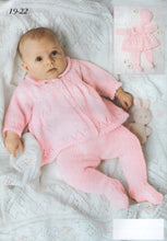 Load image into Gallery viewer, Peter Gregory Knitting &amp; Crochet Booklet AK17 Outfits for A New Baby