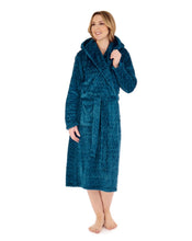 Load image into Gallery viewer, Slenderella Ladies Chevron Fleece Hooded Dressing Gown (3 Colours)