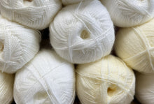 Load image into Gallery viewer, 2Ply &amp; 3Ply Mystery Box Yarn Bundle (1KG or 2KG)