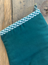 Load image into Gallery viewer, Green &amp; White Gingham Quilted Cotton Oven Glove Gauntlet