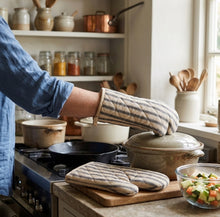 Load image into Gallery viewer, Beige &amp; Brown Stripe Quilted Cotton Oven Glove
