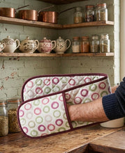 Load image into Gallery viewer, Circles Pattern Quilted Cotton Double Oven Glove (2 Colours)