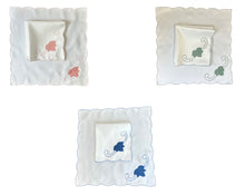 Load image into Gallery viewer, Embroidered Leaf Design Table Napkins 18&quot; x 18&quot; (3 Colours)
