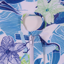 Load image into Gallery viewer, Parrot Table Runner with Zip &amp; Parasol Hole (14&quot; x 72&quot;)