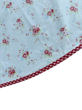 Load image into Gallery viewer, Floral &amp; Gingham Round Tablecloth 54” with One Pack of Napkins (Red or Blue)