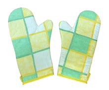Load image into Gallery viewer, Checked Gauntlet - Left or Right Hand (4 Colours)