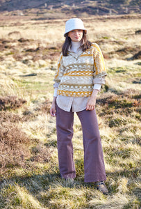 King Cole Chunky Knitting Pattern - Ladies Sweaters (5904)