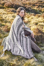 Load image into Gallery viewer, King Cole Chunky Knitting Pattern - Blanket Bed Runner &amp; Cushion Cover (5909)