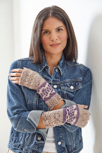 King Cole 4ply Knitting Pattern - Ladies Scarf ,Snood ,Hand Warmers & Hats(6042)