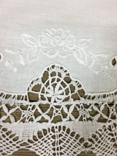 Load image into Gallery viewer, https://images.esellerpro.com/2278/I/189/150/cluny-lace-oval-traycloth-doily-white-close-up-2.JPG