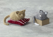 Load image into Gallery viewer, https://images.esellerpro.com/2278/I/170/142/king-cole-christmas-knits-book-6-design-9.jpg