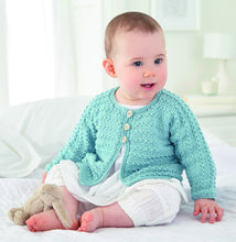 Load image into Gallery viewer, https://images.esellerpro.com/2278/I/217/356/king-cole-newborn-book-3-cardigans-booklet-7.jpg